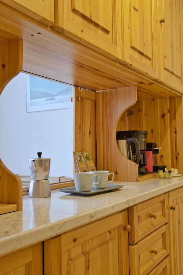 Zentrale Wohnung In St. Moritz Mit Grossem Balkon Buitenkant foto